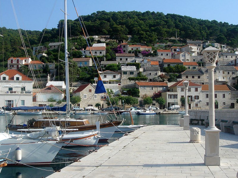 Pučišća harbour