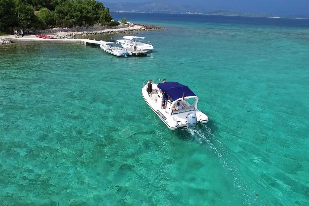 split boat trip blue lagoon