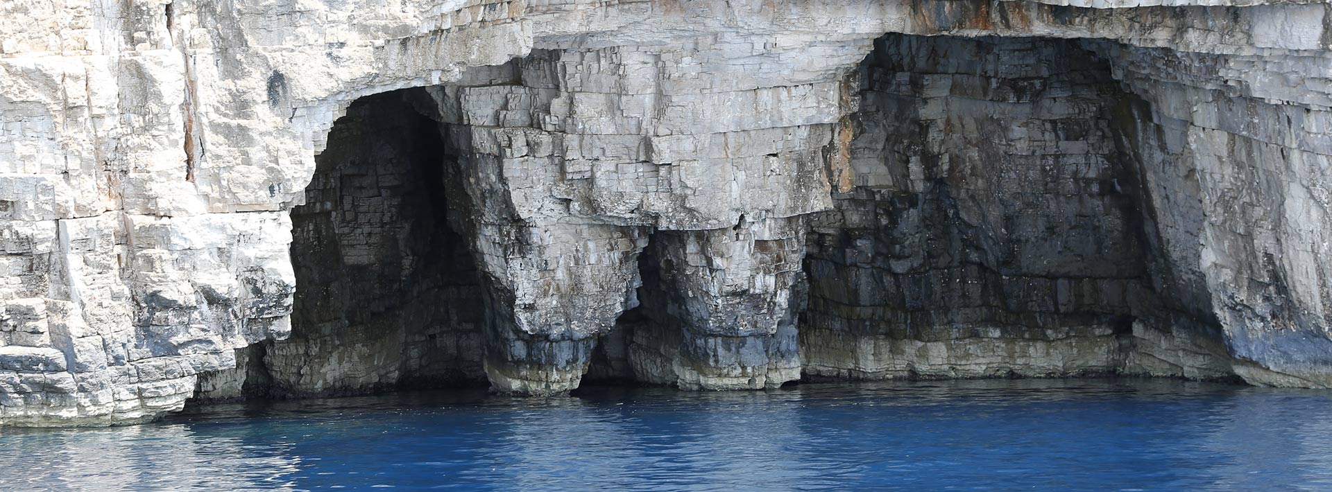 Island Vis, rocky shore, "The Pants", south side of the island