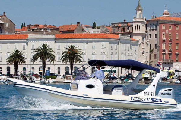 Speedboat transfers from Split