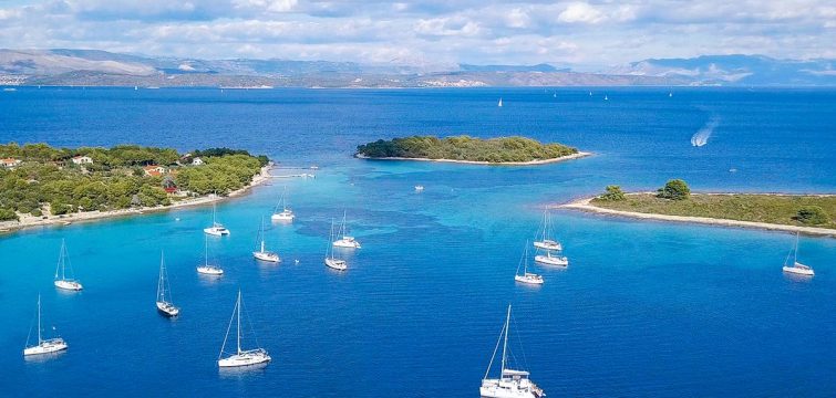 view-on-drvenik-and-krknjasi-islands-blue-lagoon-croatia