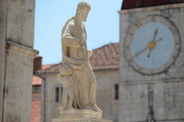 Statue of St. Lawrence on main square in Trogir