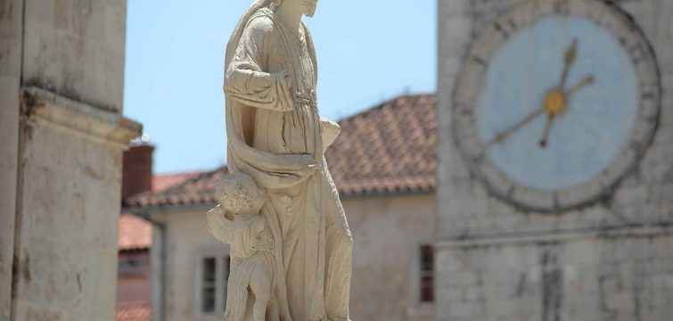 Statue of St. Lawrence on main square in Trogir