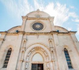 StJacobCathedralinSibenikfrontview