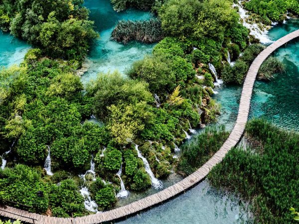 Wooden trail over interconnecting lakes of Plitvice NP